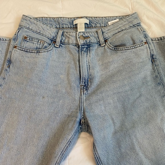 H&M Light Wash Denim Jeans - Picture 2 of 10